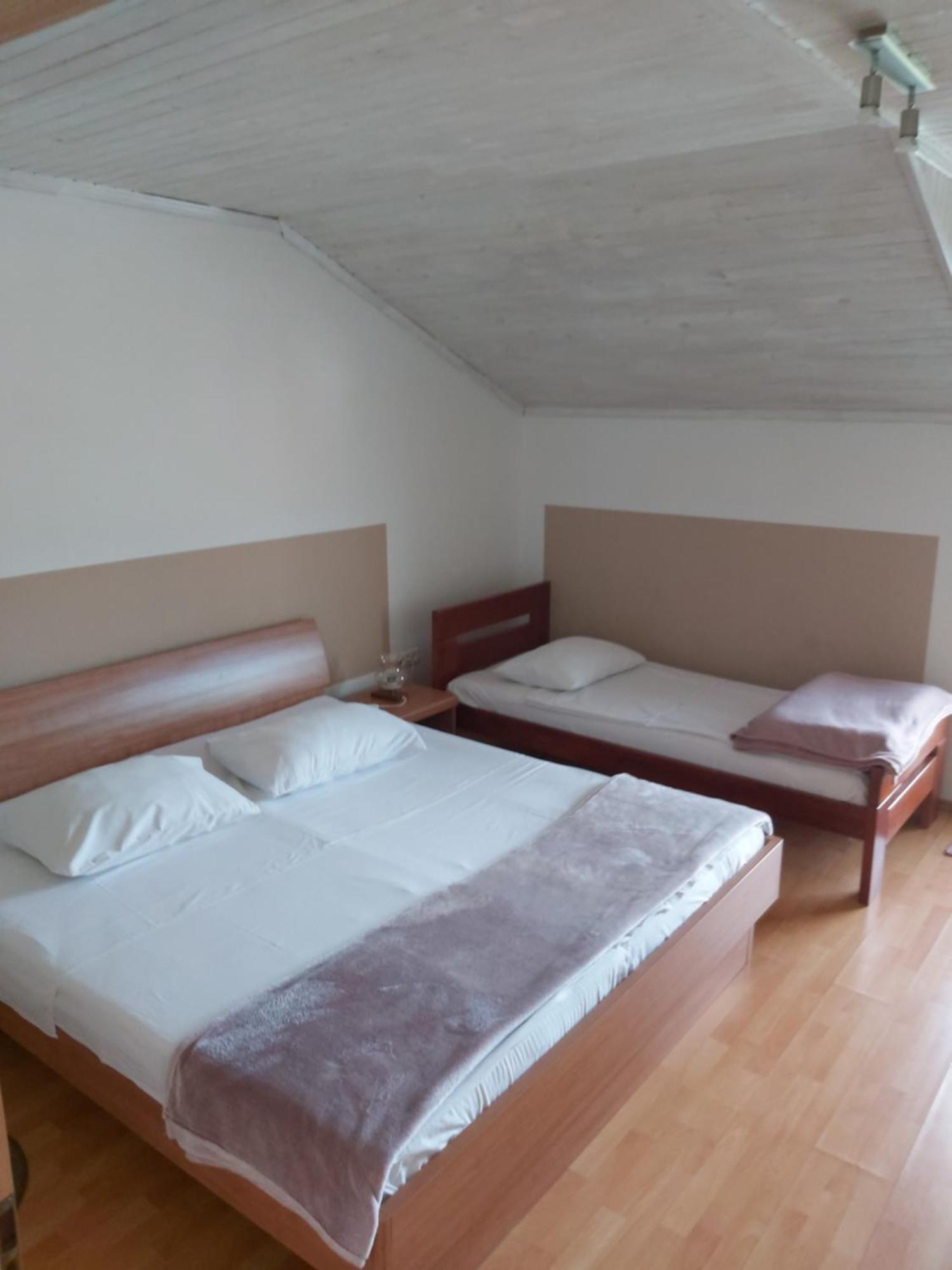 Rooms Zagon Postojna Exterior photo